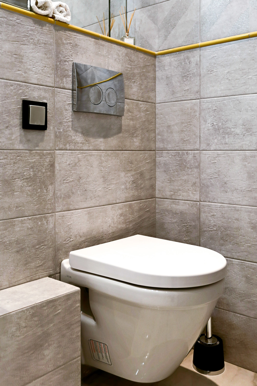 Реализованный проект "Желтое на сером"