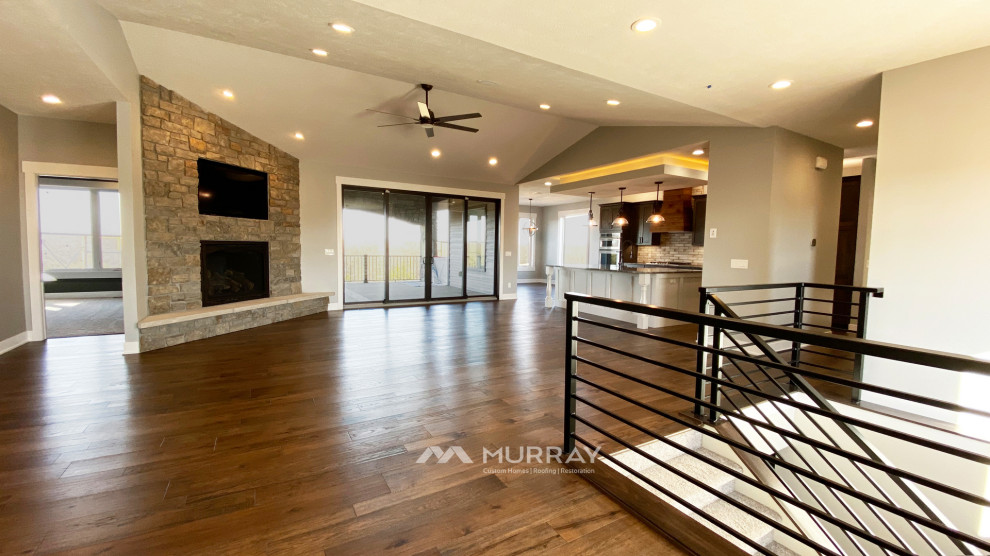 Mountain style entryway photo in Omaha