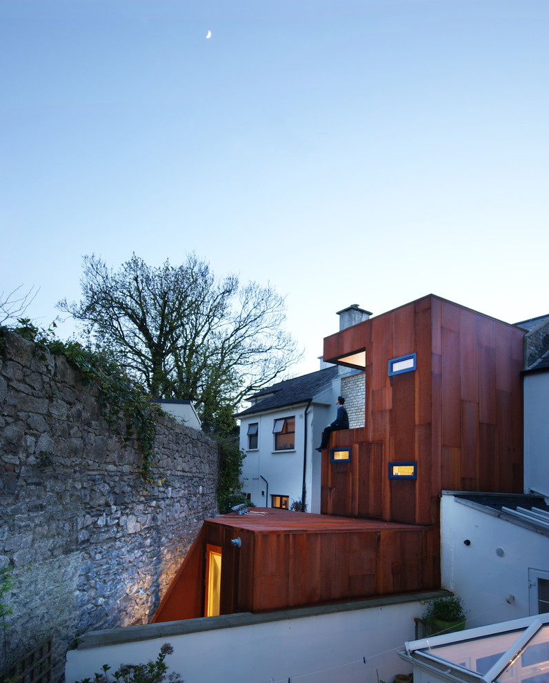 Inspiration for a medium sized contemporary home in Dublin.