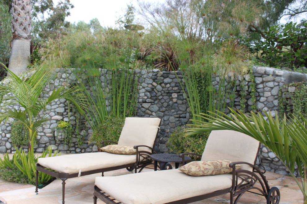 Inspiration for a traditional patio in Orange County.