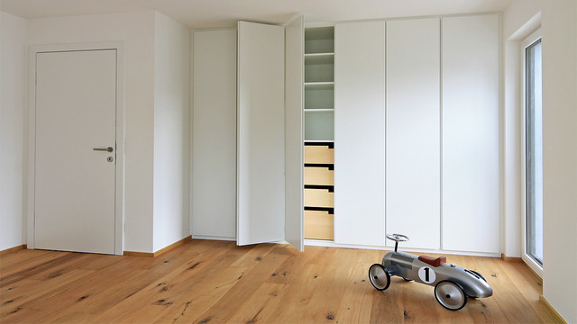Einbauschrank puristisch weiß - Minimalistisch - Schlafzimmer - München - von Held Schreinerei | Interior Design