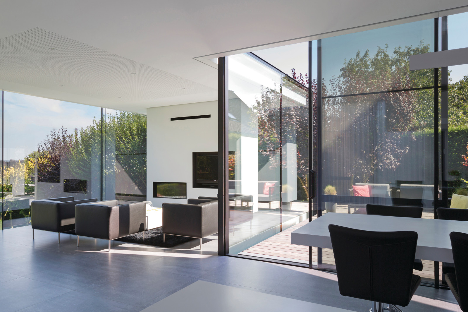 Hi-Finity - раздвижные двери нового поколения