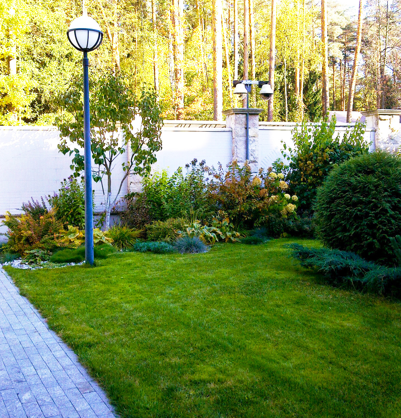 Проект ландшафтного дизайна участка 1 га - цветник и партерный газон.