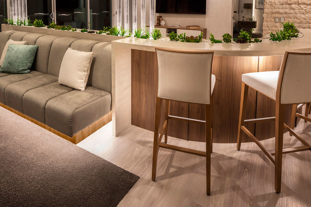 Pacific Penthouse contemporary-vardagsrum