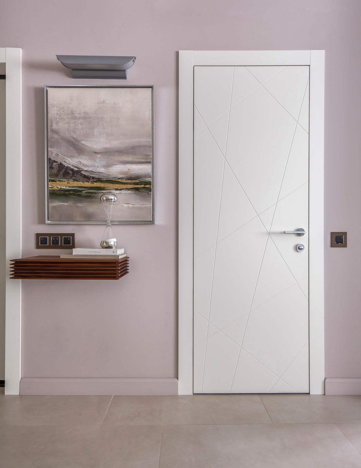 Трехкомнатная квартира в центре Петербурга