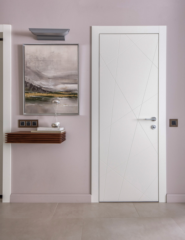 Трехкомнатная квартира в центре Петербурга