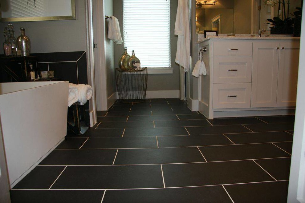 Inspiration for a transitional bathroom remodel in Austin