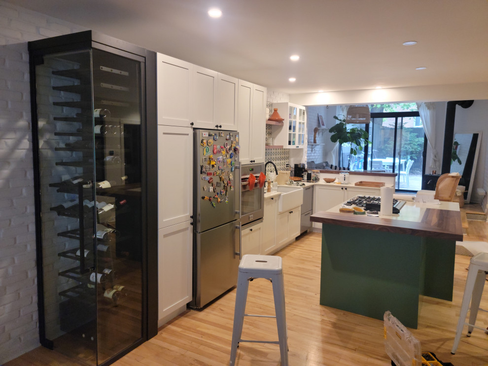 TWO TONE MODERN KITCHEN 1