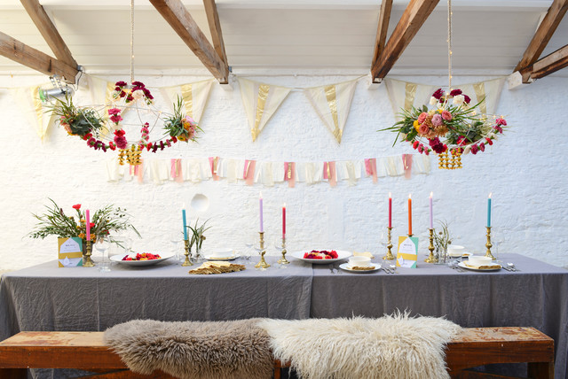 Luxury bespoke flower lighting shabby-chic-inspirerad-vardagsrum