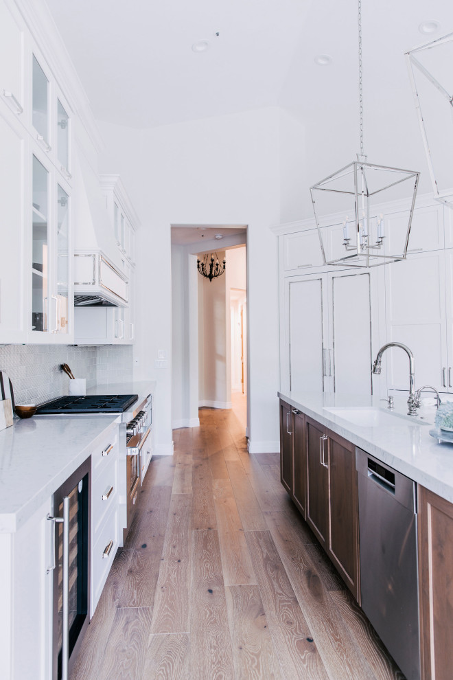 Example of a transitional kitchen design in Phoenix