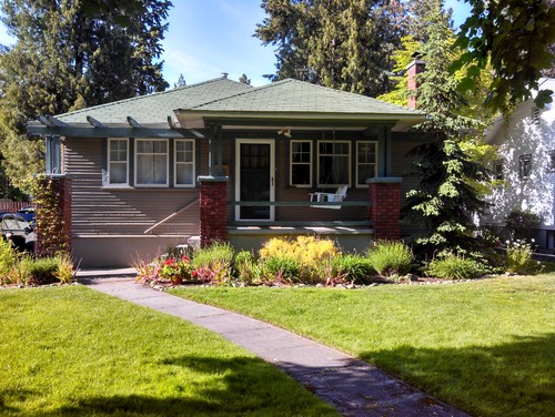 Exterior Paint Colors For A House With Green Roof