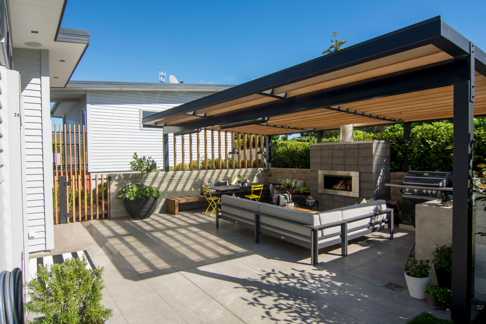 This is an example of a contemporary courtyard patio in Christchurch.