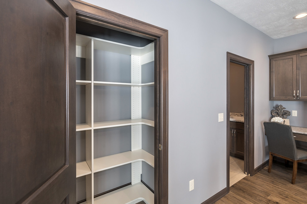 Home design - transitional home design idea