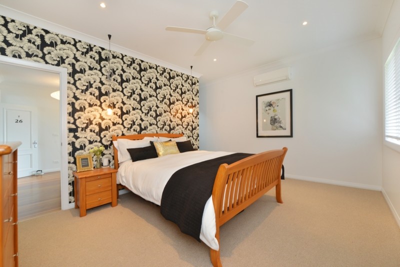 This is an example of a traditional bedroom in Cairns.