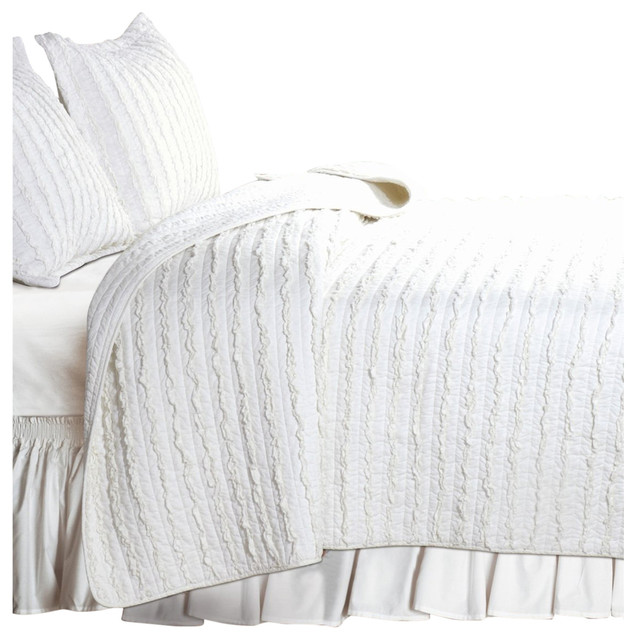 Full 3 Piece Quilt Set 100 Cotton White Ruffled Stripes