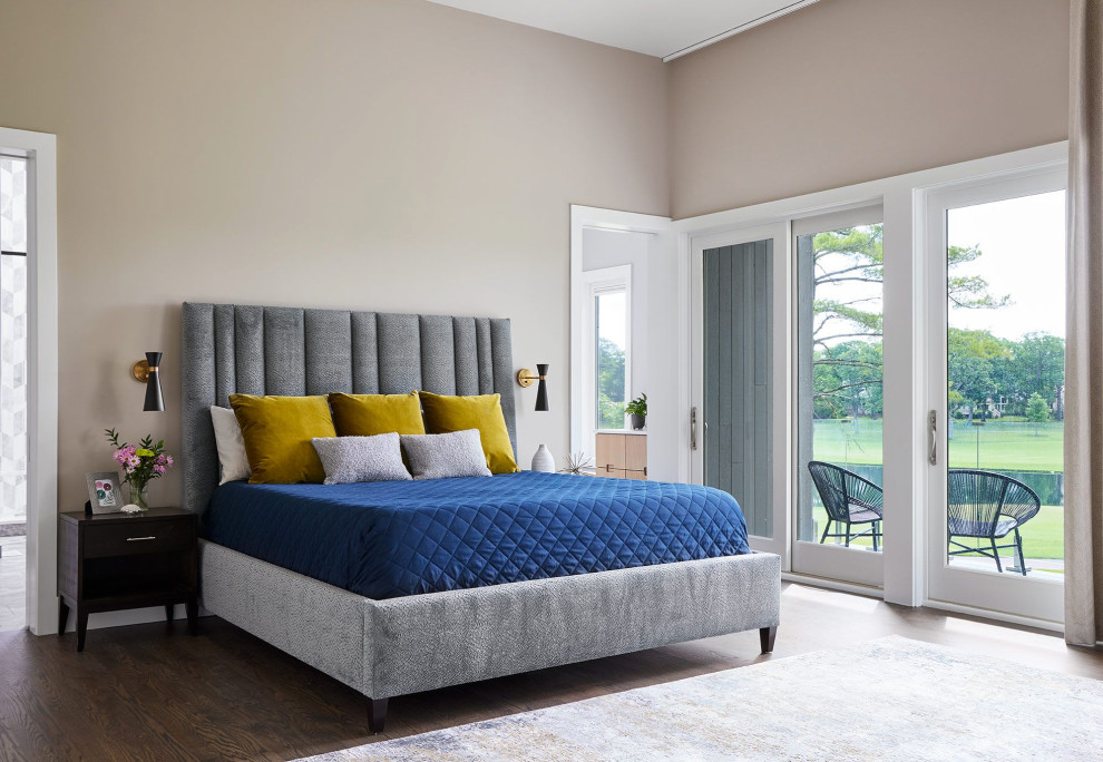 Example of a minimalist bedroom design in Chicago