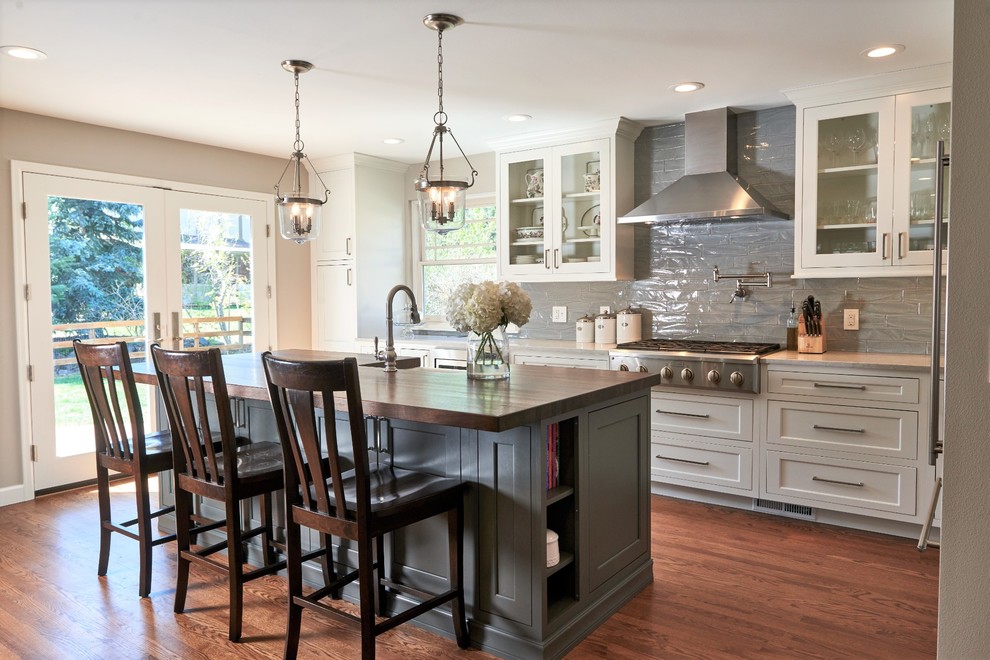 Kitchen - transitional kitchen idea in Denver