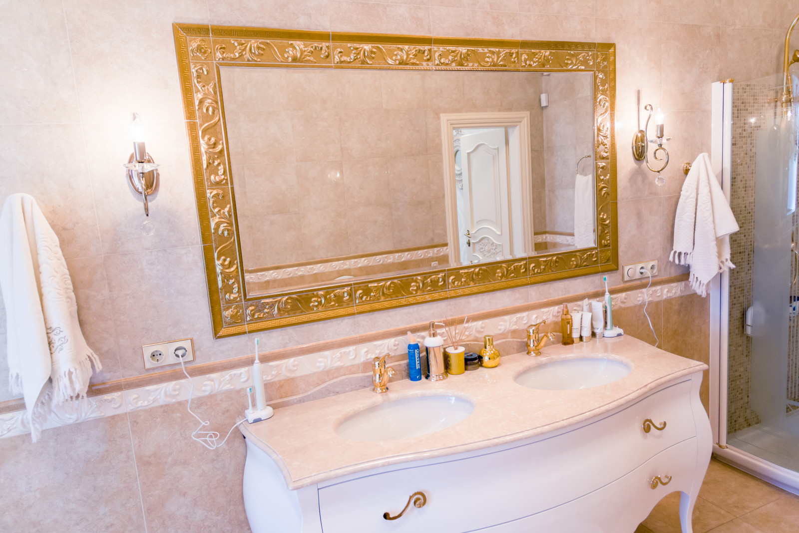 Интерьер дома в классическом стиле (500 кв м)