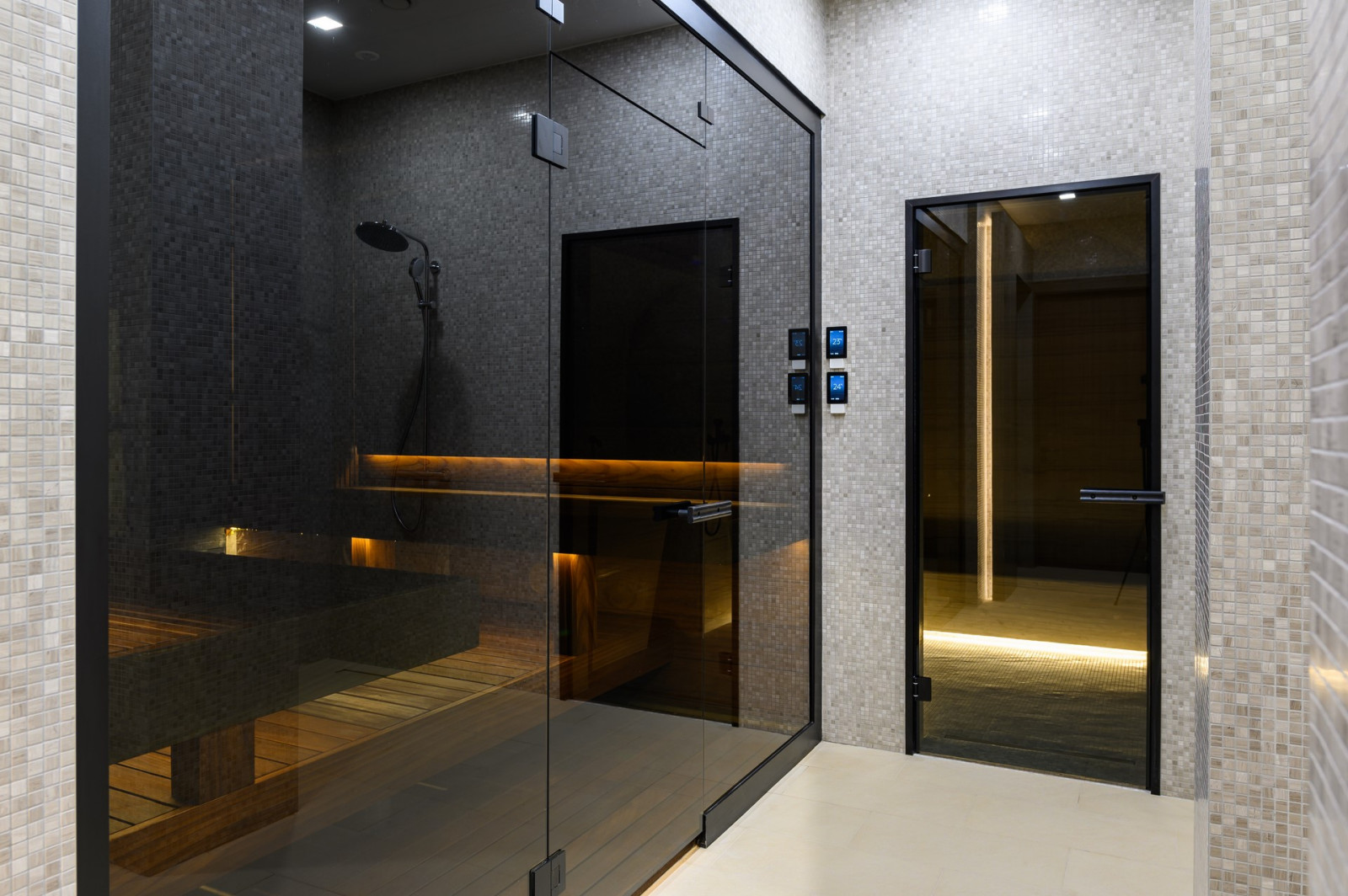 ФИЗКУЛЬТУРНО-ОЗДОРОВИТЕЛЬНЫЙ КОМПЛЕКС С КАТКОМ В ЛЕНИНГРАДСКОЙ ОБЛАСТИ