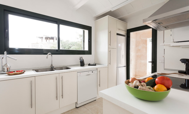 Casa Petra mediterranean-kitchen