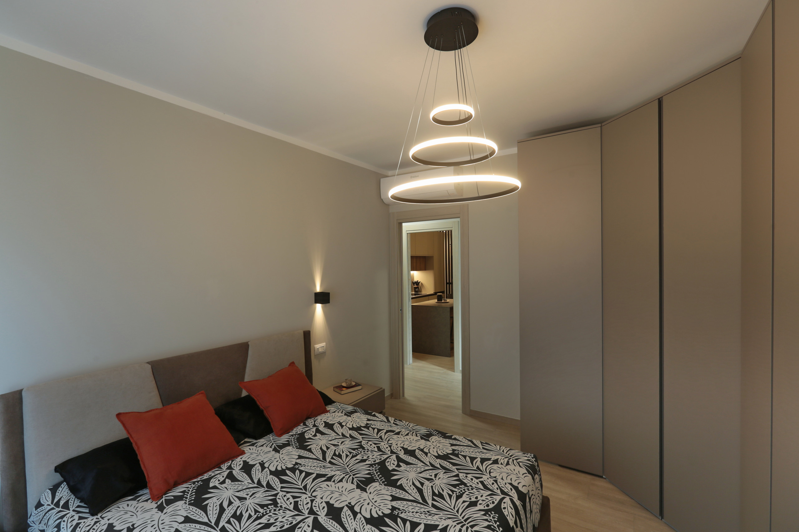 LA CASA  MODERNA & SOFT INDUSTRIAL