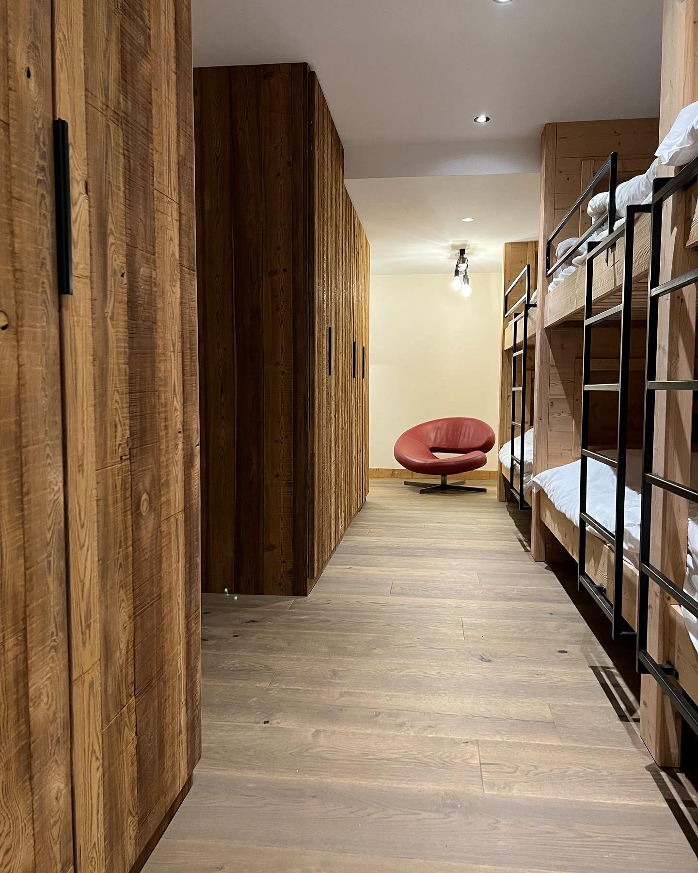 AGENCEMENT INTERIEUR CHALET DE MONTAGNE