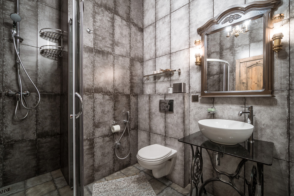 Apartment with Fusion Design and Vintage Furniture in St. Petersburg