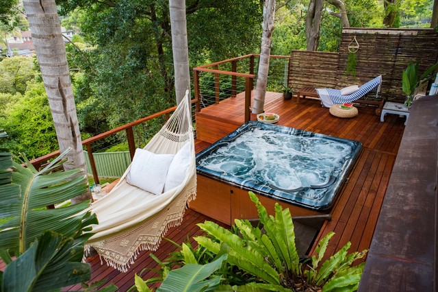 Oyster Bay contemporary-deck