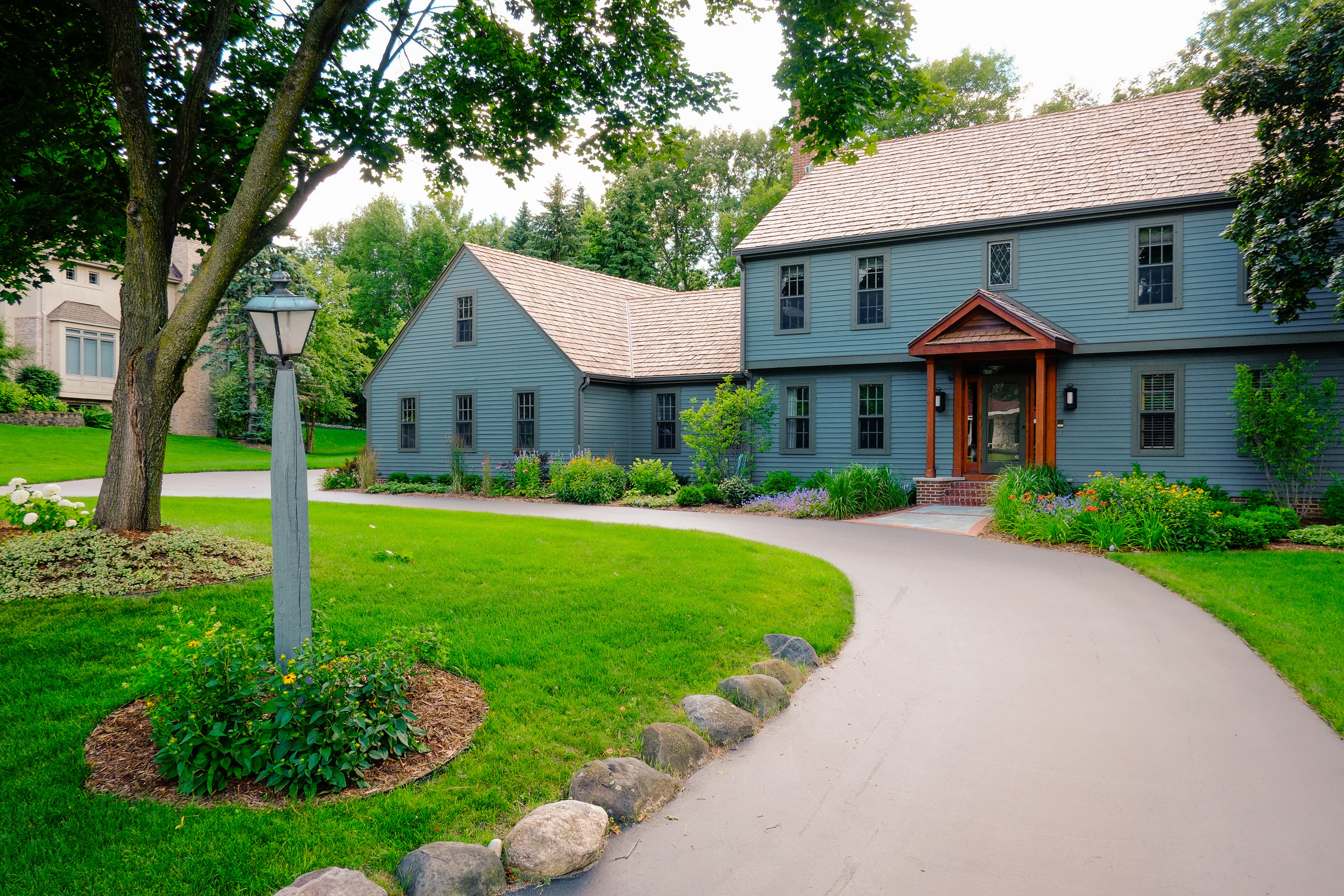 Traditional Saltbox Landscape Update - Brookfield