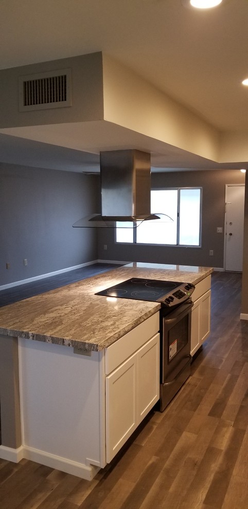 Kitchen - kitchen idea in Phoenix