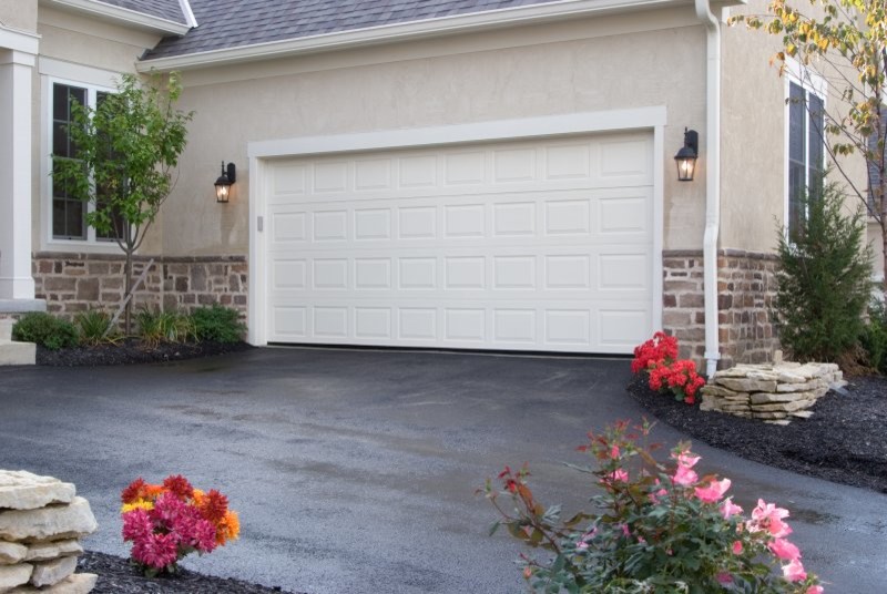 Example of a small two-car garage design