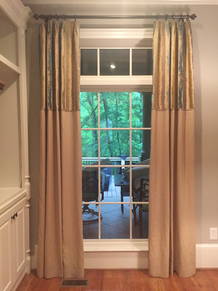 Home design - transitional home design idea