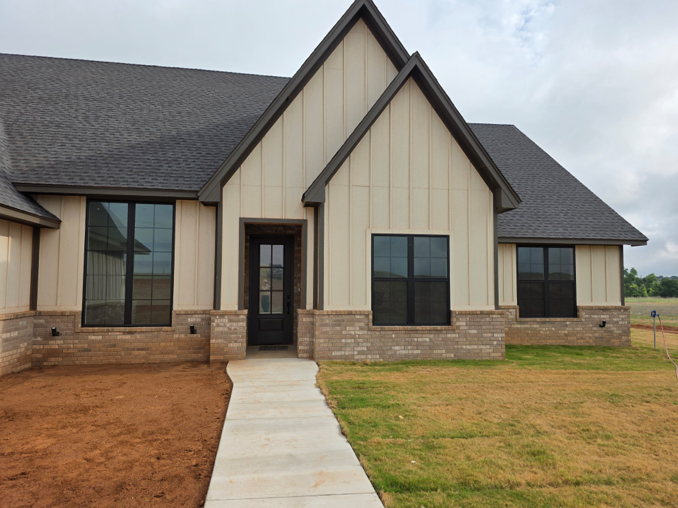 Double peaks on front entrance