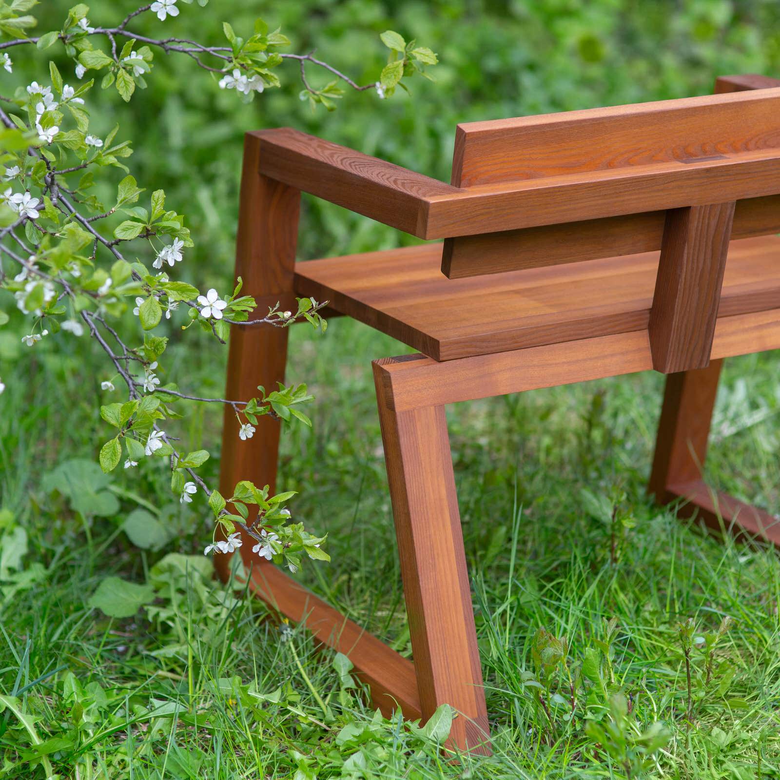 Деревянная садовая мебель из массива термоясеня