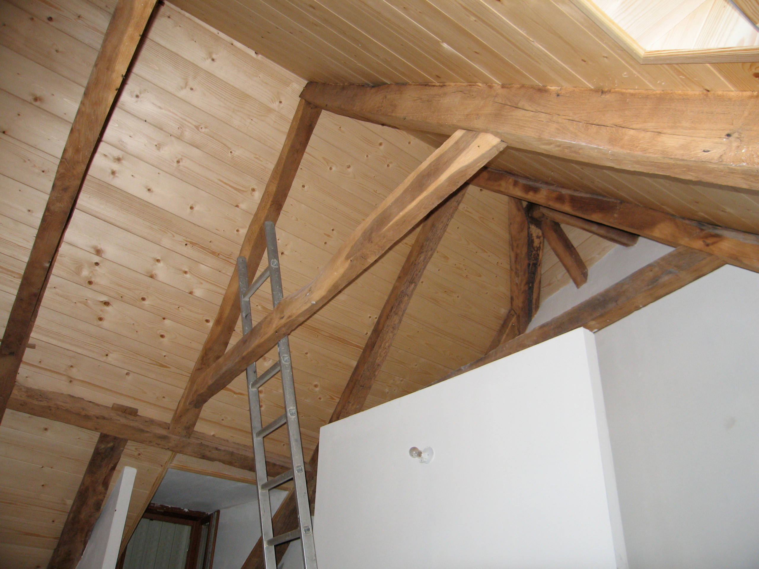 RENOVATION à SAINT-VINCENT-DE-SALERS