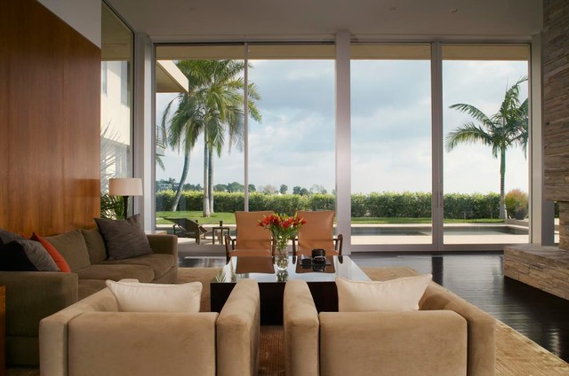 Lago Vista modern-vardagsrum