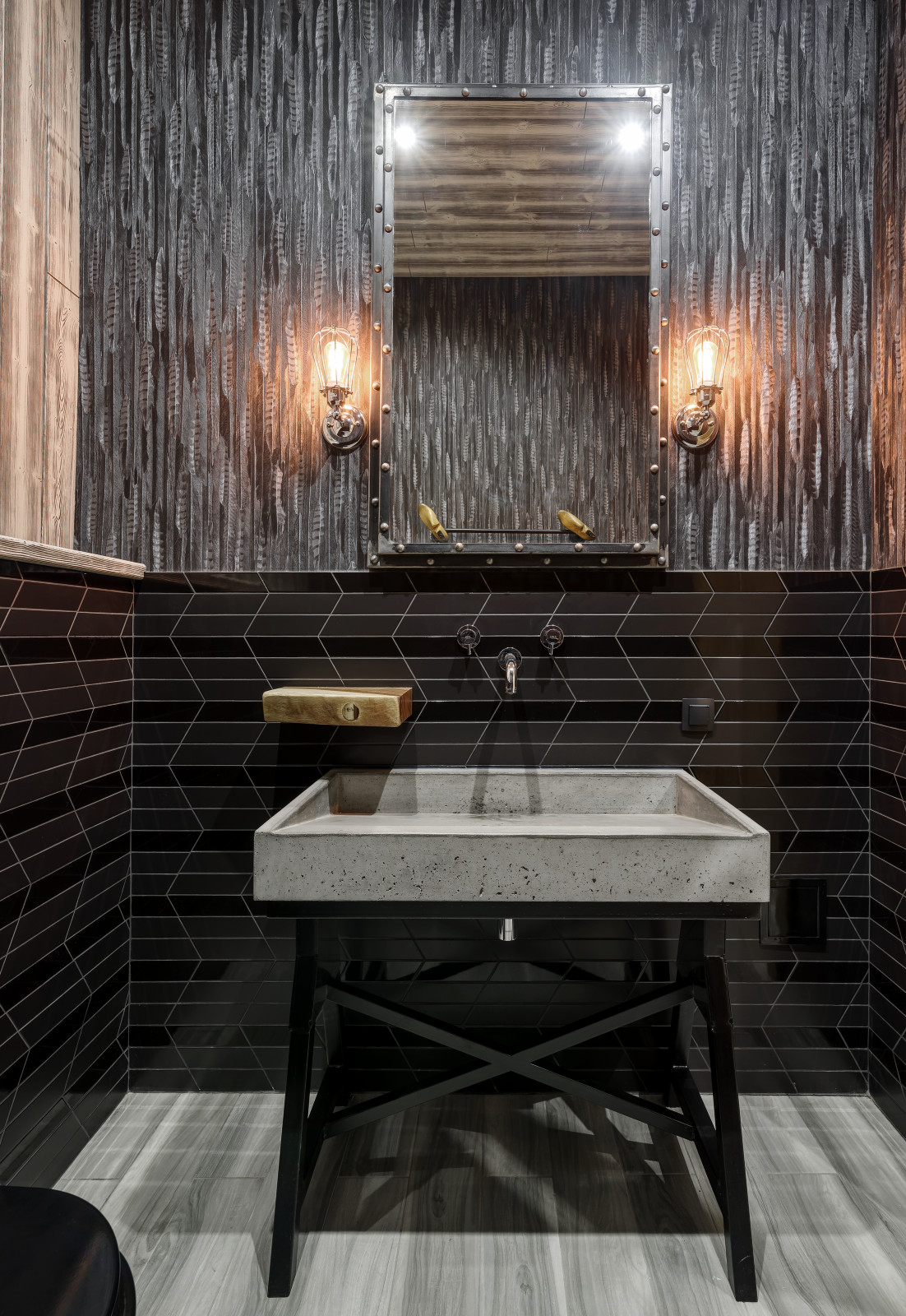 Сан узел брутального гостевого дома