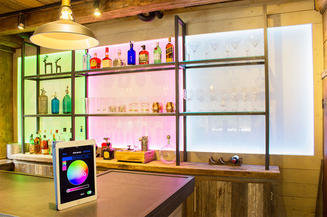 Rustic Smart Barn farmhouse-home-bar