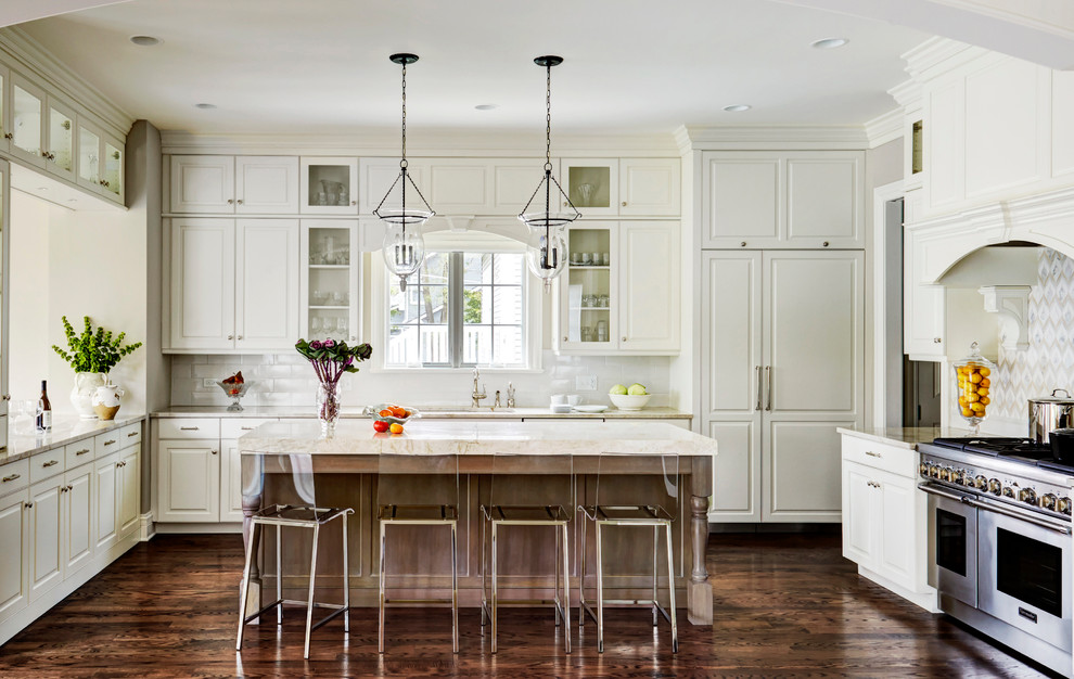 Example of a transitional kitchen design in Chicago