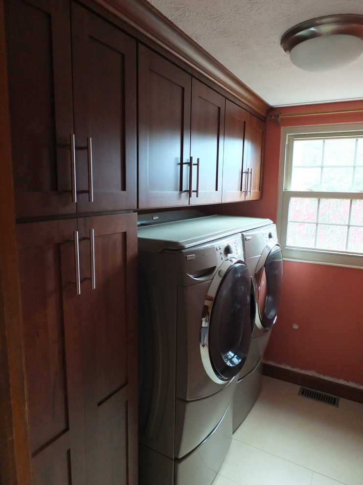 Design ideas for a transitional laundry room in Columbus.