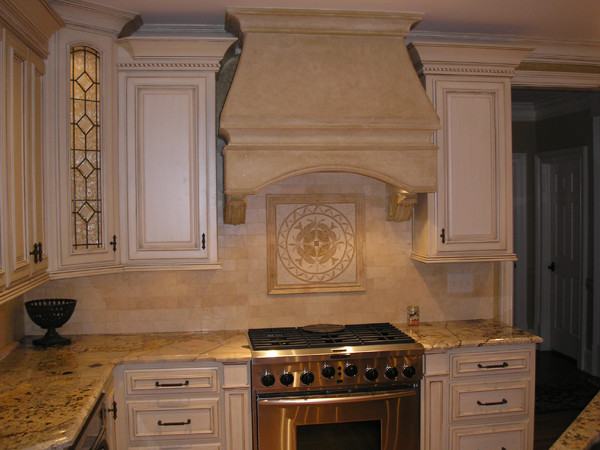 Transitional kitchen photo in Atlanta
