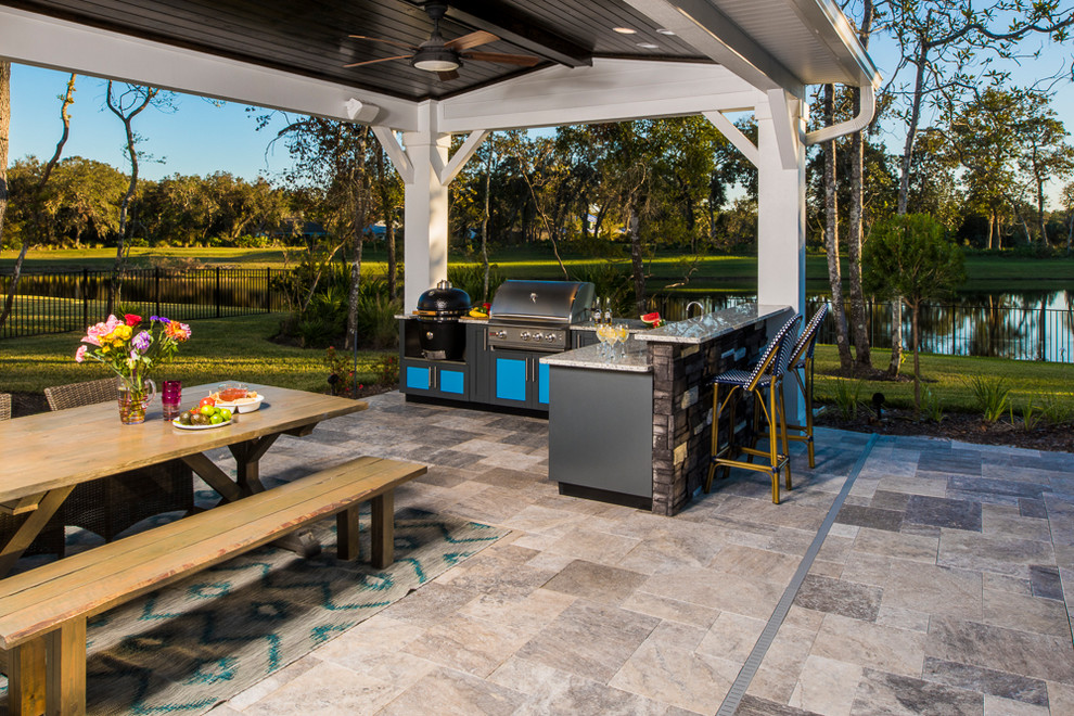 Design ideas for a transitional patio in Jacksonville.