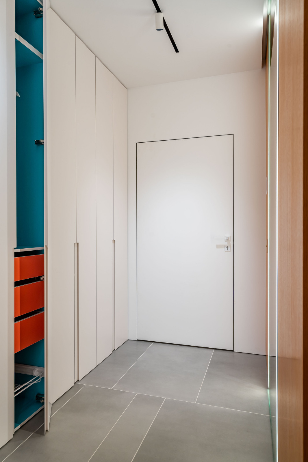 Шкаф, ТВ тумба, стеновые панели ЖК "Легенда Дальневосточный"