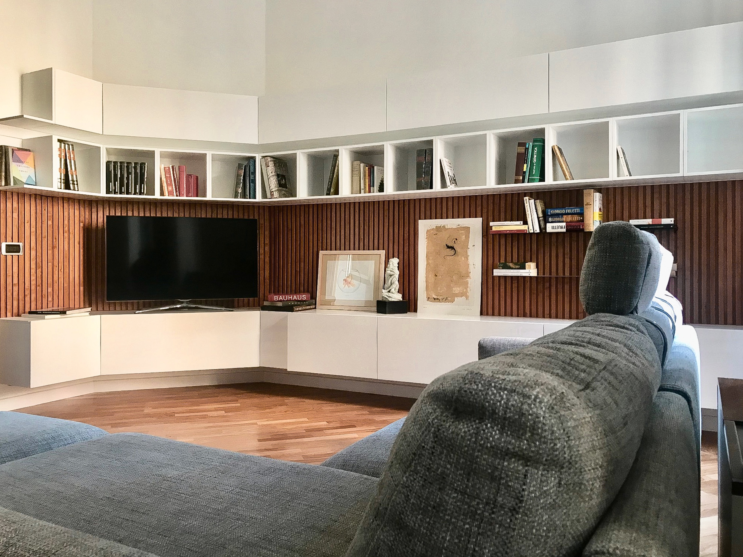Librerie, pareti attrezzate, scaffali