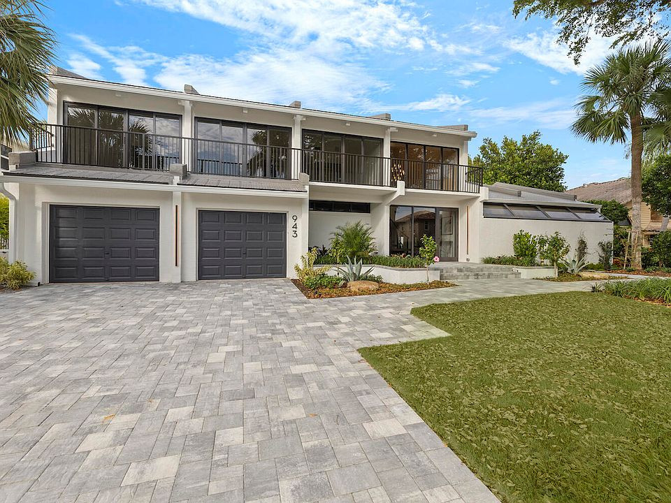 943 Evergreen Residence