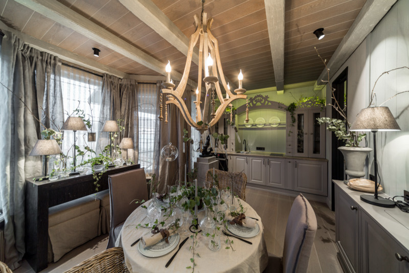 Кухня гостиная с камином