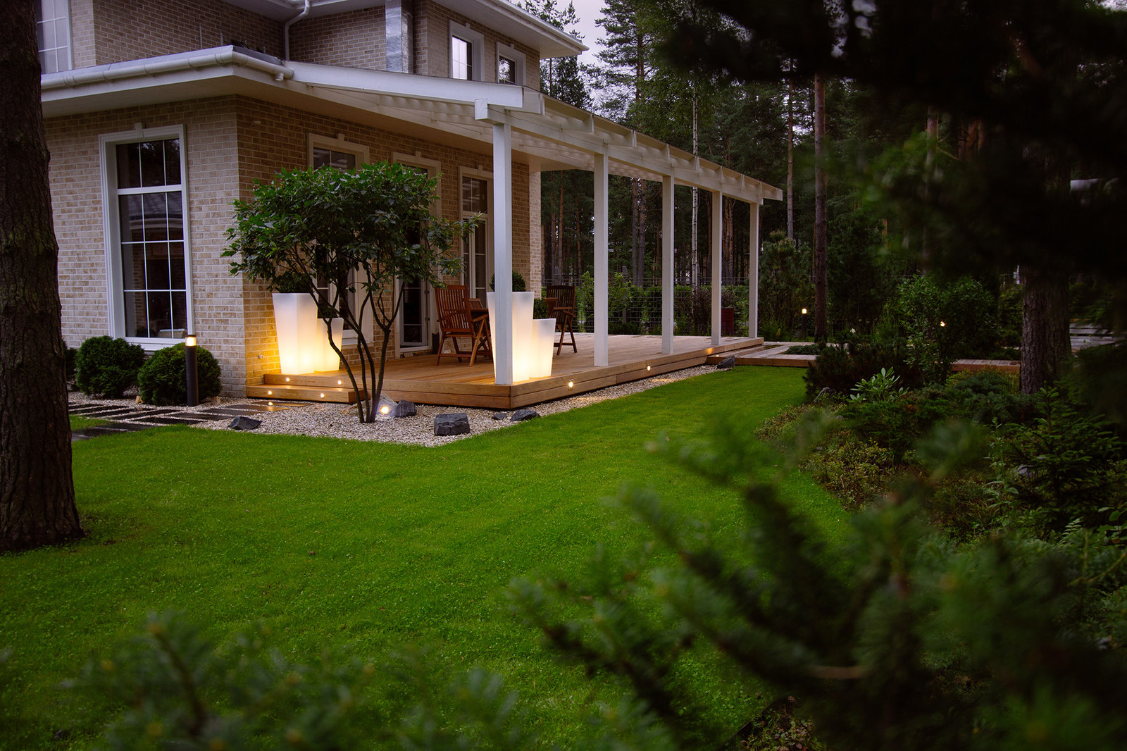 Сад в ''Охтинском парке''.