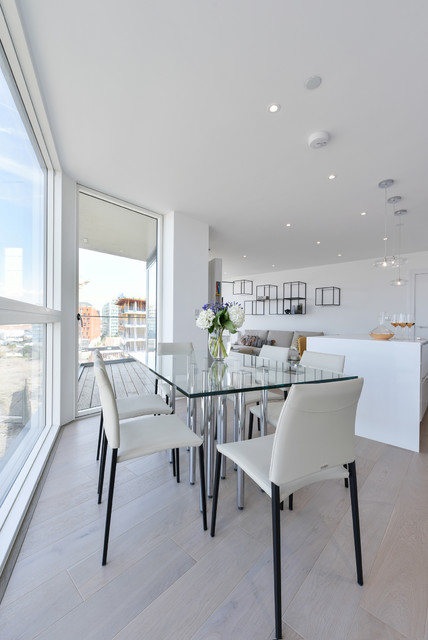 Wyndham Apartments Contemporary Dining Room London By The