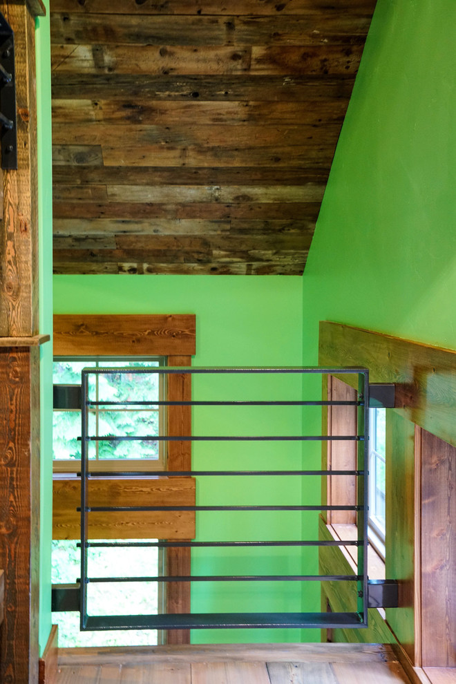 Example of a small mountain style home design design