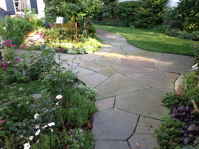 Irregular Bluestone Flagstone In St Paul Minnesota Farmhouse